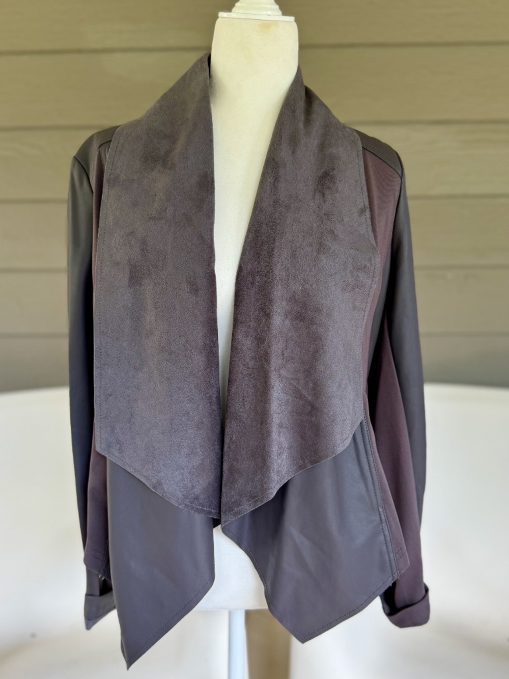 NWT – KUT from the Kloth “Ana” Drape Jacket Faux Leather & Suede Gray Size Med